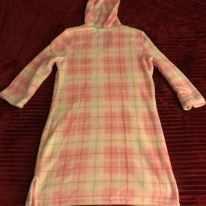 petite small,very soft,snuggly,knee length